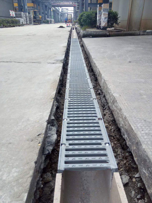 公路路基排水溝施工